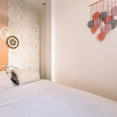 Le Pinky Bird - Lafayette Apartment Paris