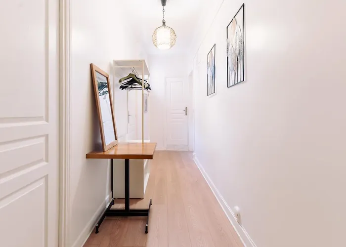Le Pinky Bird - Lafayette Apartment *