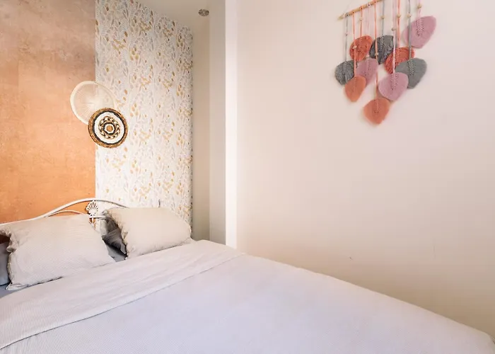 Le Pinky Bird - Lafayette Apartment Paris